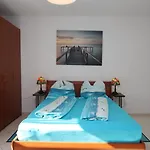 Blue Adria Apartamento *